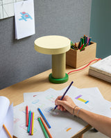 Hübsch Hübsch Magic Tischlampe Grün/Olive