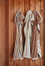 OYOY LIVING OYOY LIVING Raita Towel - 100x150 cm - Caramel / Optic Blue