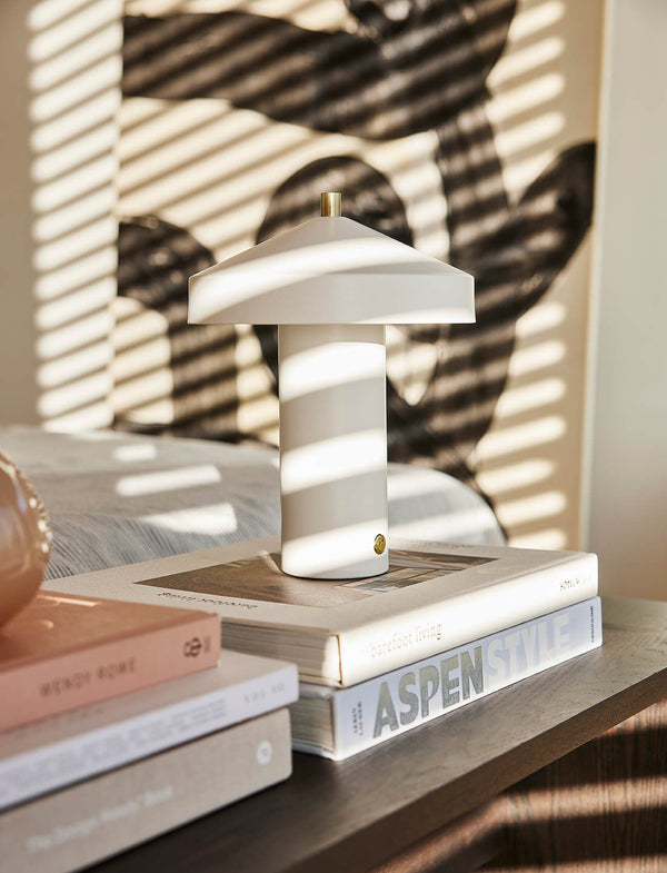 OYOY LIVING White / One Size OYOY LIVING Hatto Table Lamp LED (EU)