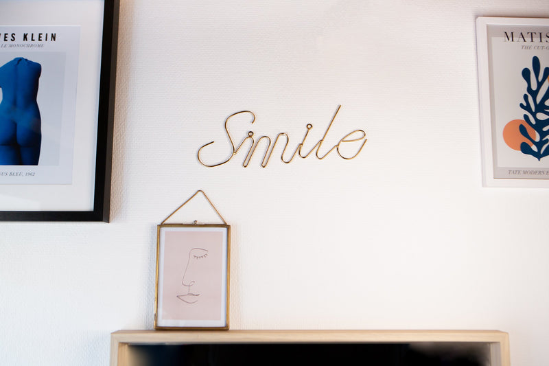 LaLe Living Wanddekoration LaLe Living Deko Schriftzug Smile in Gold, 30 x 13 cm